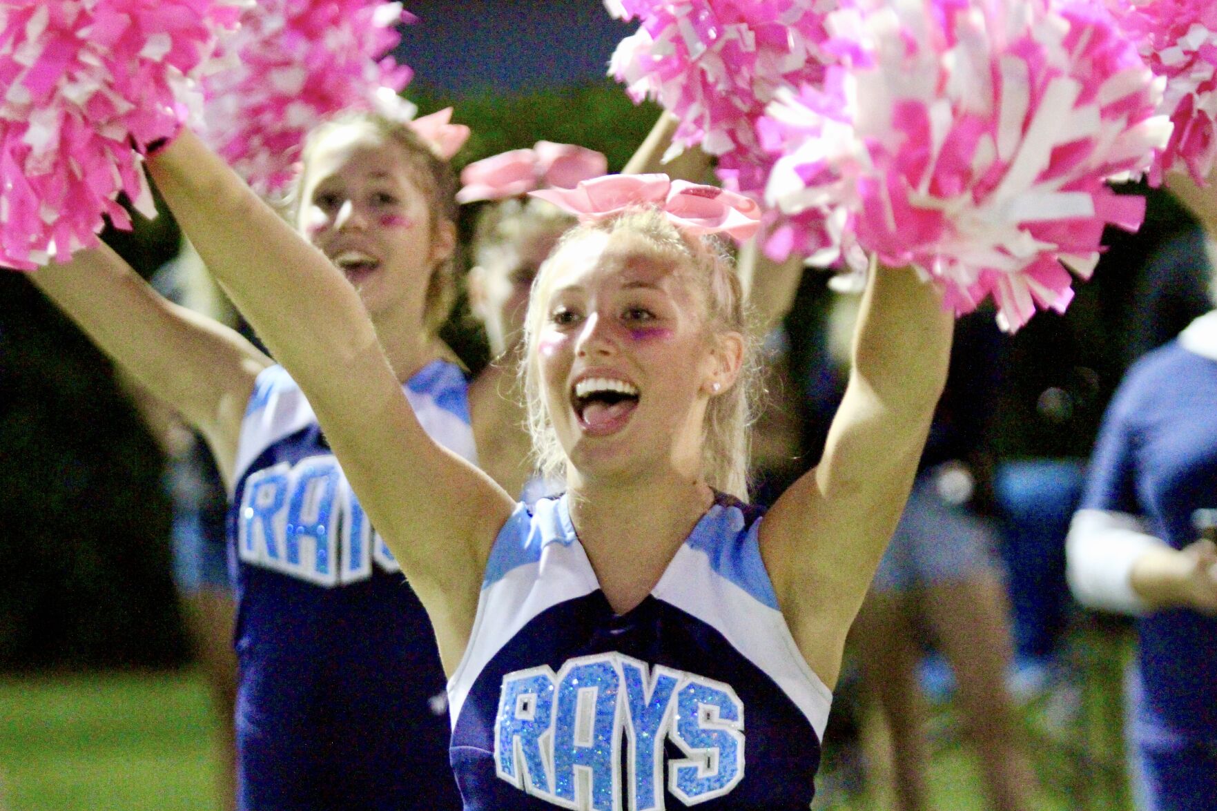 MIA Falls 5. Jenna Golic cheers on the Rays..jpeg